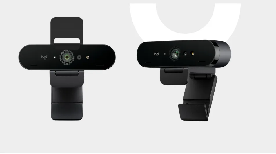 Logitech Brio 4K 정면과 측면 렌즈 및 장착 클립