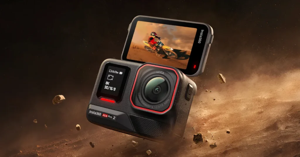 Insta360 Ace Pro 2의 렌즈·전면 표시창·플립 스크린