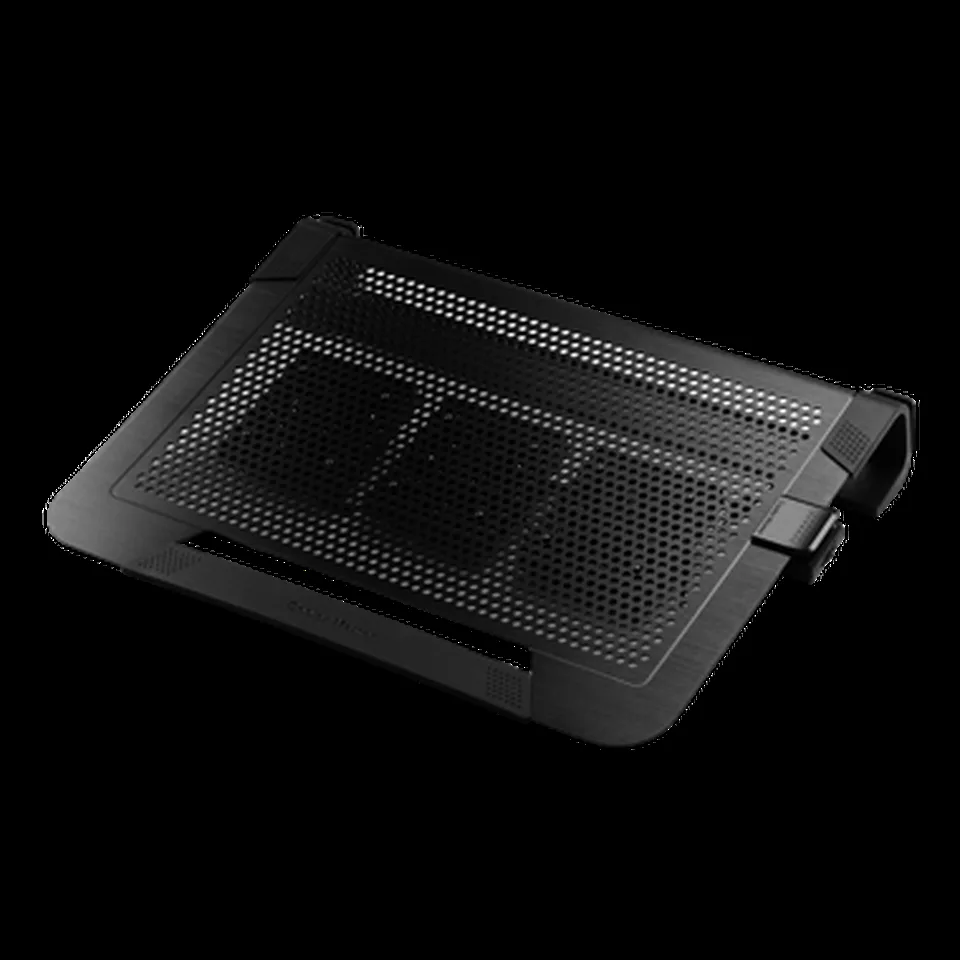 Cooler Master NotePal U3 Plus의 타공 받침과 하부 팬
