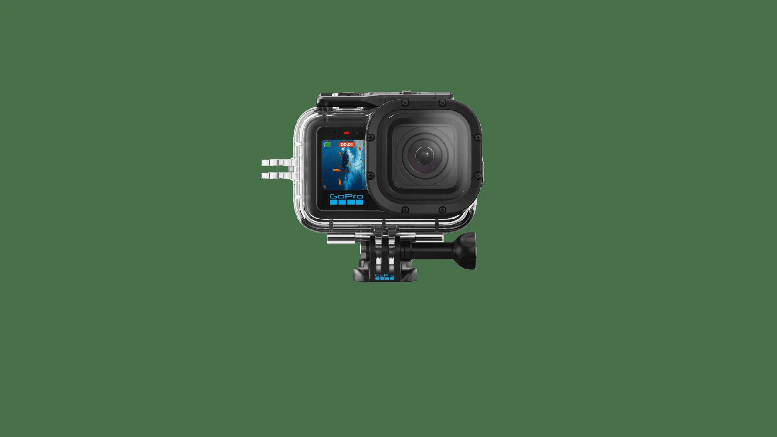 GoPro MISSION 1 방수하우징에 카메라를 장착한 모습