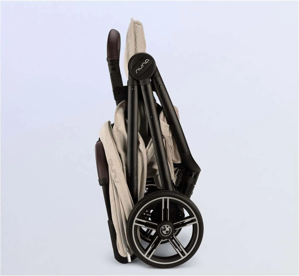 TRVL lx BMW 접은 상태의 바퀴 돌출과 수납 형태